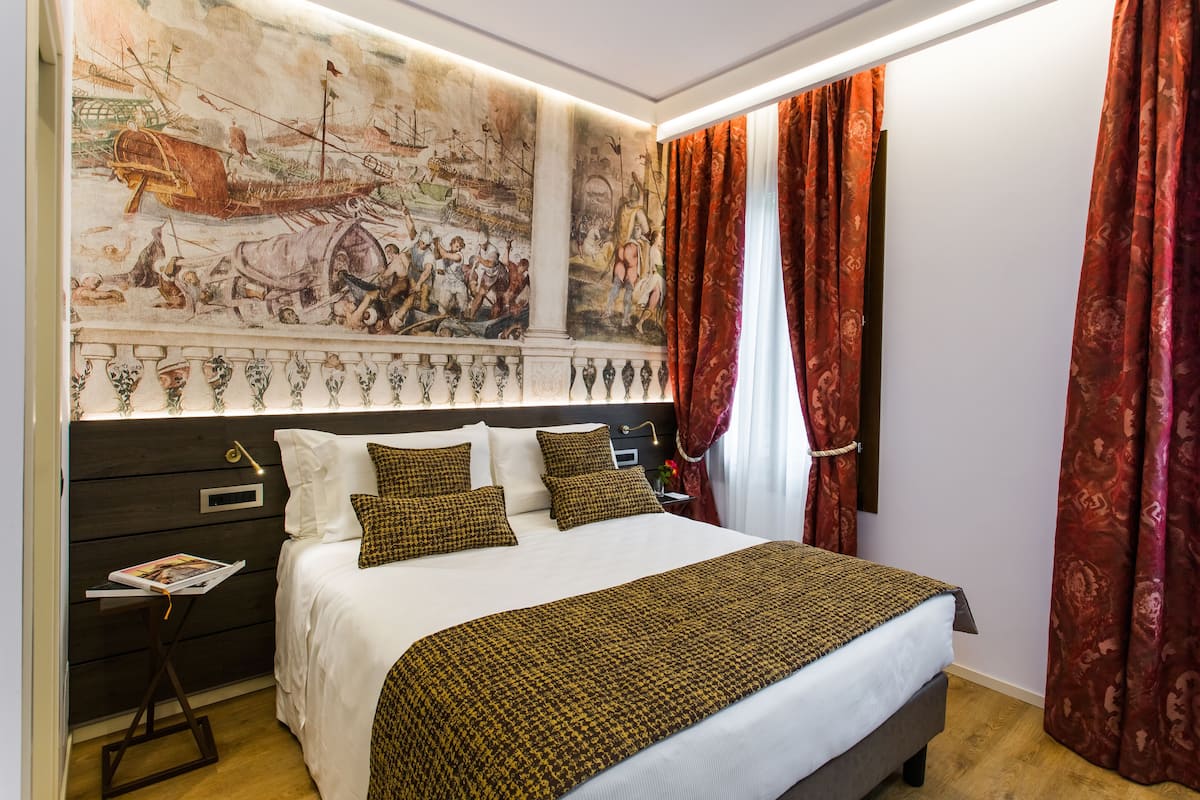 Phòng đôi Tiêu chuẩn | Bộ đồ giường kháng dị ứng, minibar, bàn, phòng cách âm 