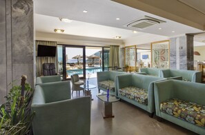 Interior - John & George (Nafplio)