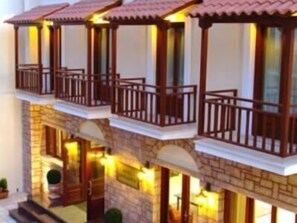 Exterior - Apollonia Hotel (Delphi)