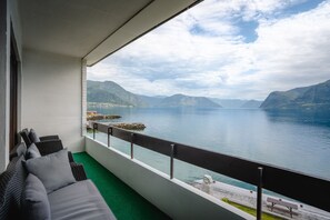 Deluxe Double Room, Private Bathroom, Sea View (Balcony) - Leikanger Fjordhotel - Unike Hoteller (Sogndal)
