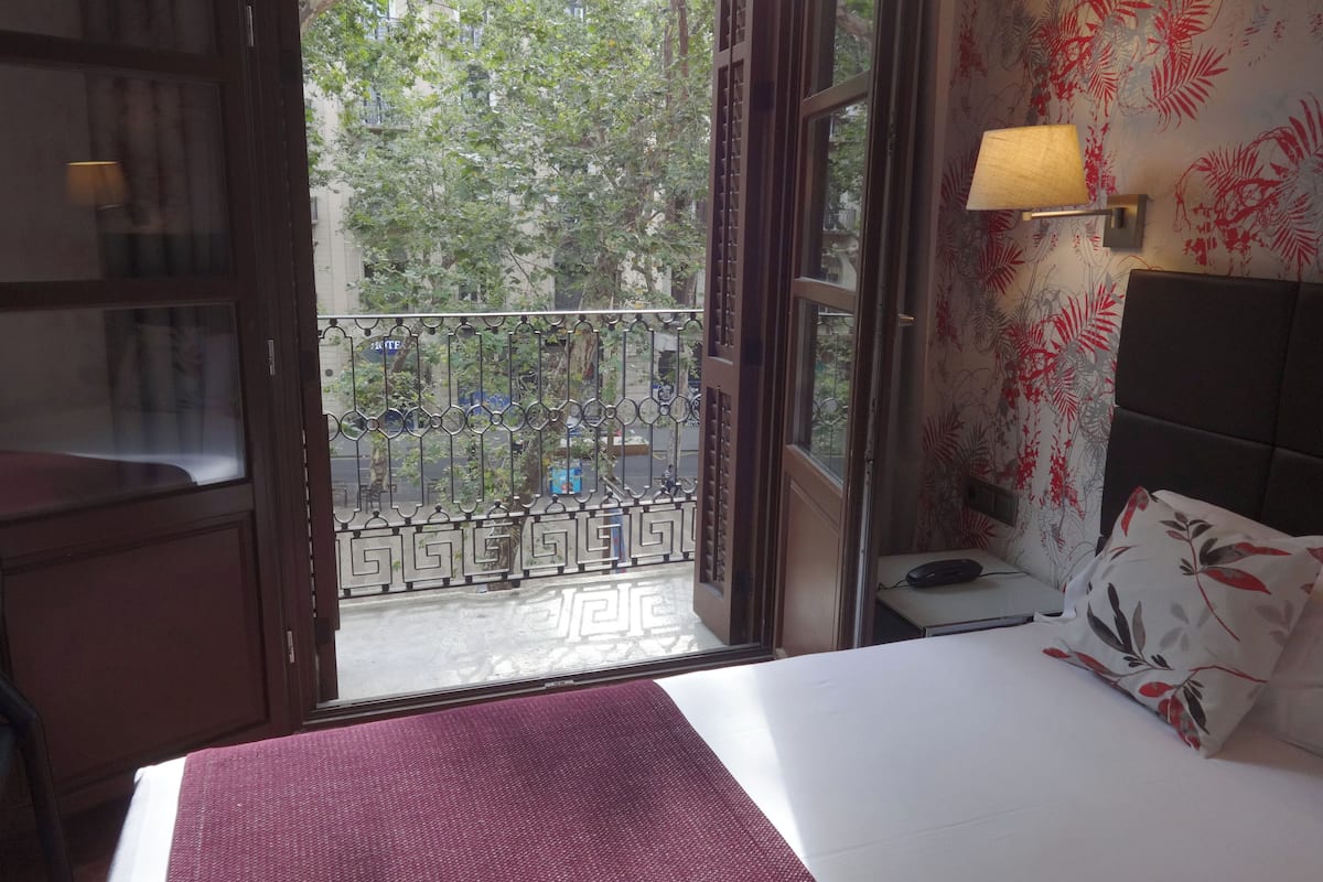 Double Room Rambla View | In-room safe, individually decorated, individually furnished, desk