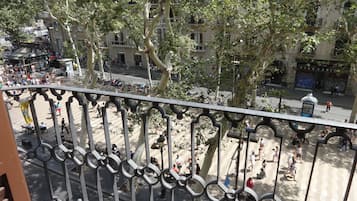 Camera doppia, vista città | Vista del balcone