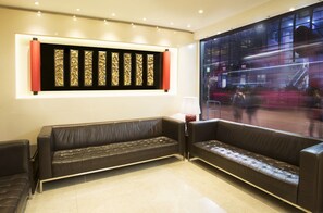 Sala de estar en el lobby