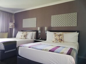 Minibar, desk, soundproofing, free cots/infant beds - Sabi River Sun (Mbombela)