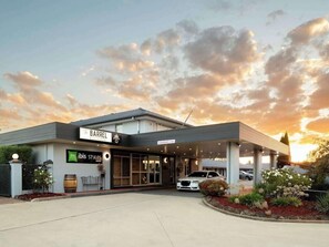 Exterior - Ibis Styles Orange (Orange)