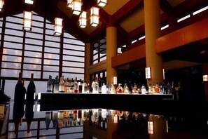 Bar (on property) - Sheraton Sanya Yalong Bay Resort (SANYA)