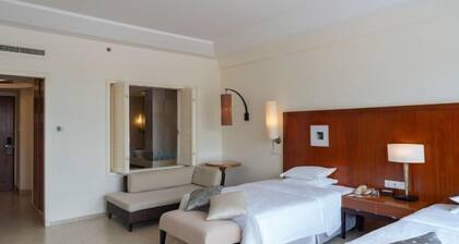 Sheraton Sanya Yalong Bay Resort