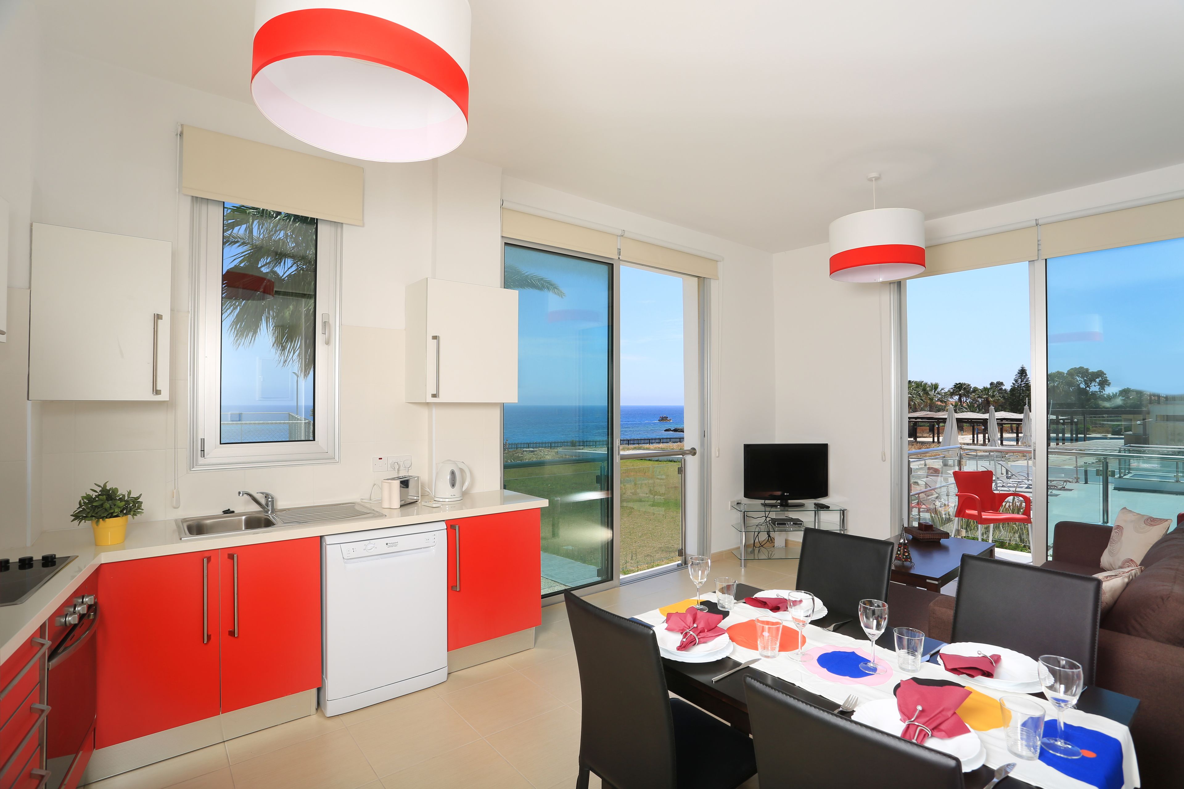 Apartment, 1 Bedroom, Sea View | Private kitchen | Full-sized fridge, microwave, oven, stovetop