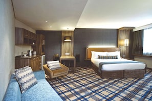 In-room safe, desk, laptop workspace, soundproofing