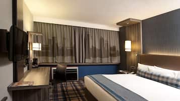 Caja de seguridad en la habitación y escritorio