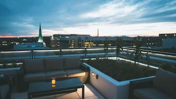 2 bares o lounges, bar en la azotea