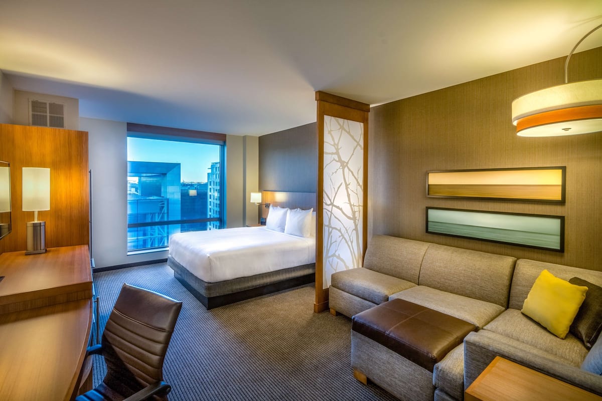 in-room safe, desk, laptop workspace, blackout curtains
