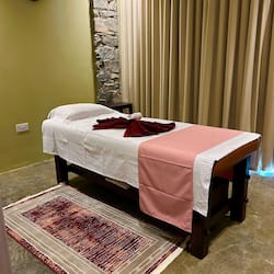 Espace de soins pour les couples, soins corporels, soins d'aromathérapie