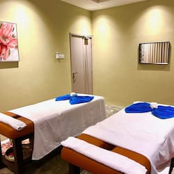 Espace de soins pour les couples, soins corporels, soins d'aromathérapie