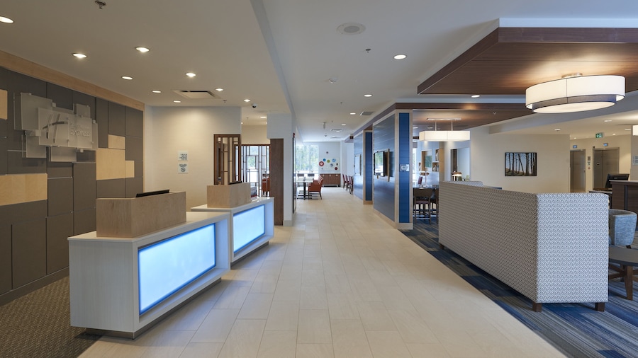 Holiday Inn Express & Suites St John's Airport by IHG