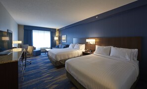 Phòng Suite, nhiều giường | Két bảo mật tại phòng, bàn, màn/rèm cản sáng, phòng cách âm 