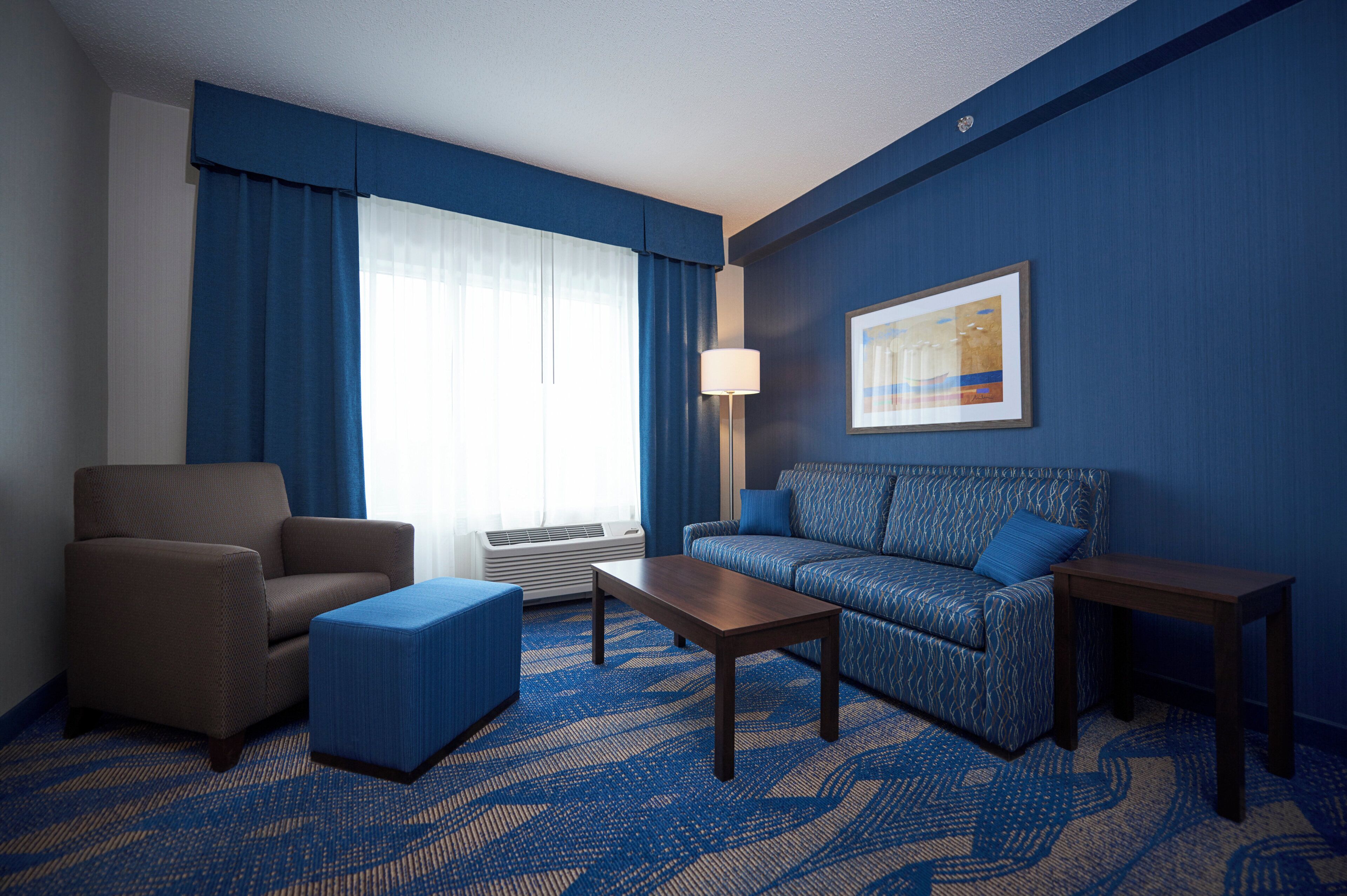 Photo - Holiday Inn Express & Suites St. John S Airport, An Ihg