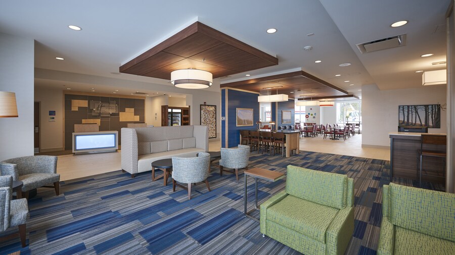 Holiday Inn Express & Suites St John's Airport by IHG