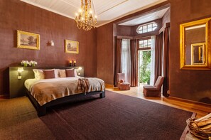 Kamar Deluks | Seprai premium, brankas, tempat tidur lipat/tambahan, dan Wi-Fi gratis