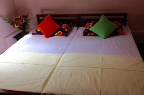 Free WiFi, bed sheets