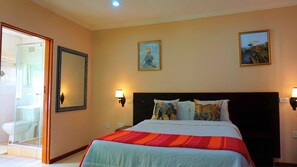 豪華雙人或雙床房, 1 張標準雙人床或 2 張單人床 | 客房內保險箱、獨特裝潢、布置獨特、書桌