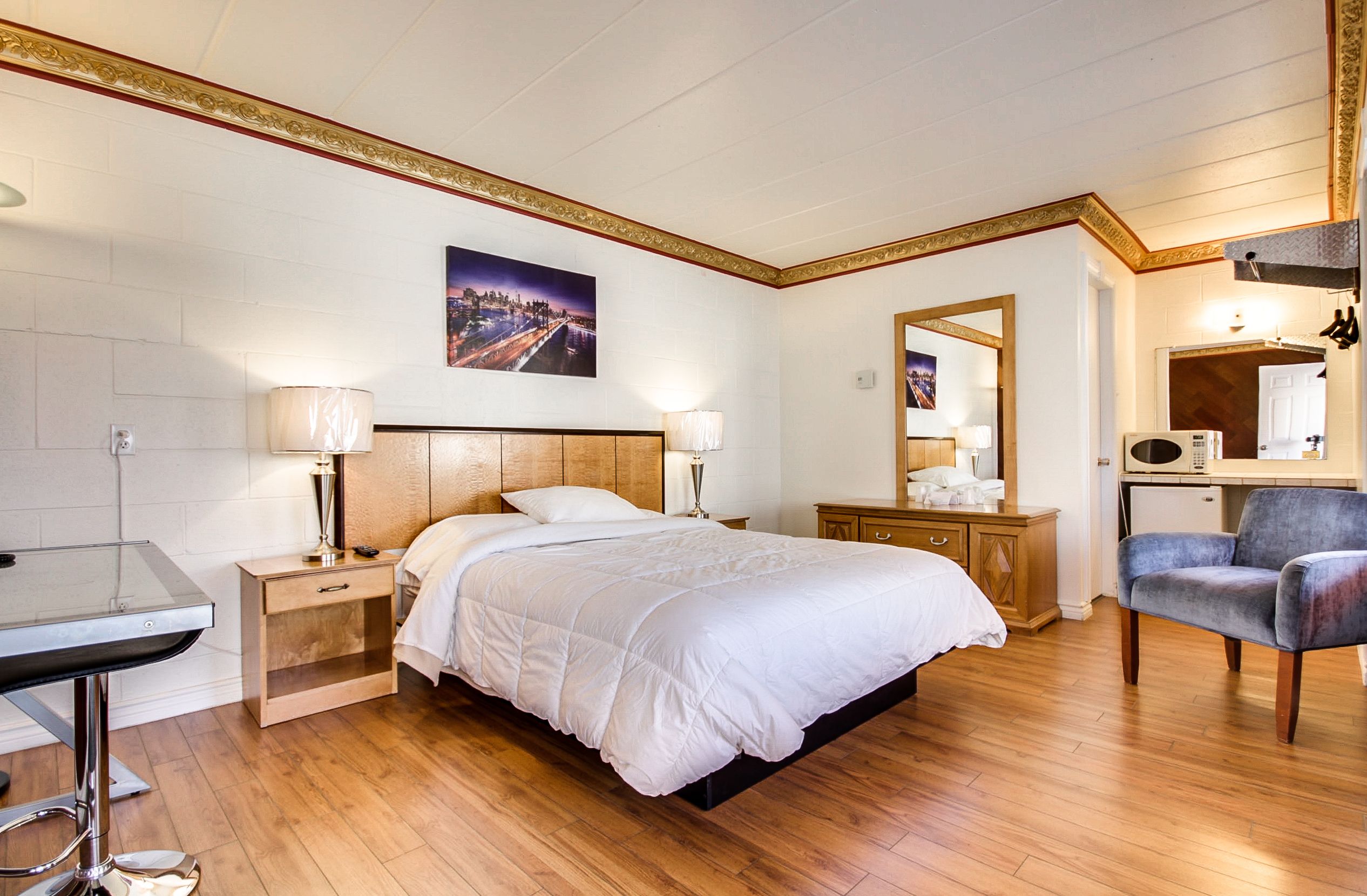 Chambre Standard, 1 grand lit, non-fumeur | Bureau, système d’insonorisation, fer et planche à repasser