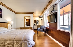 Standard Room, 1 Queen Bed, Non Smoking