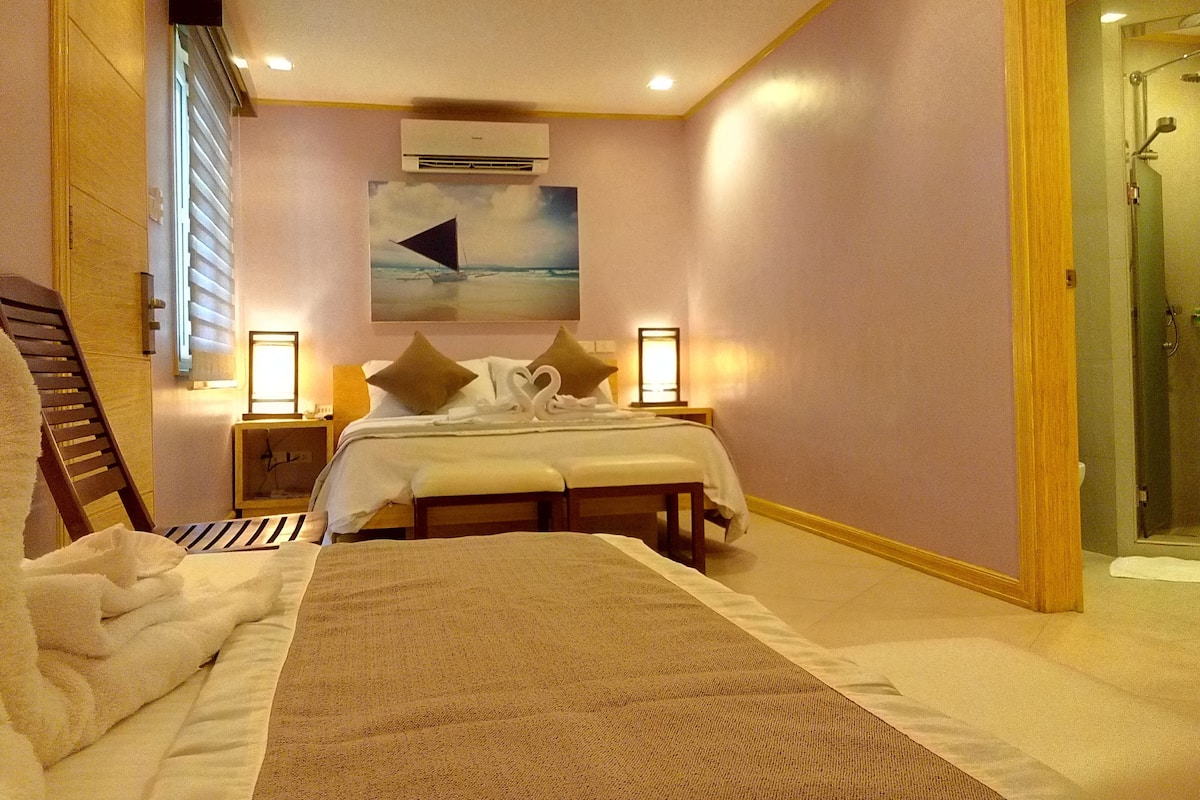 Habitación familiar | 1 habitación, ropa de cama de alta calidad y minibar