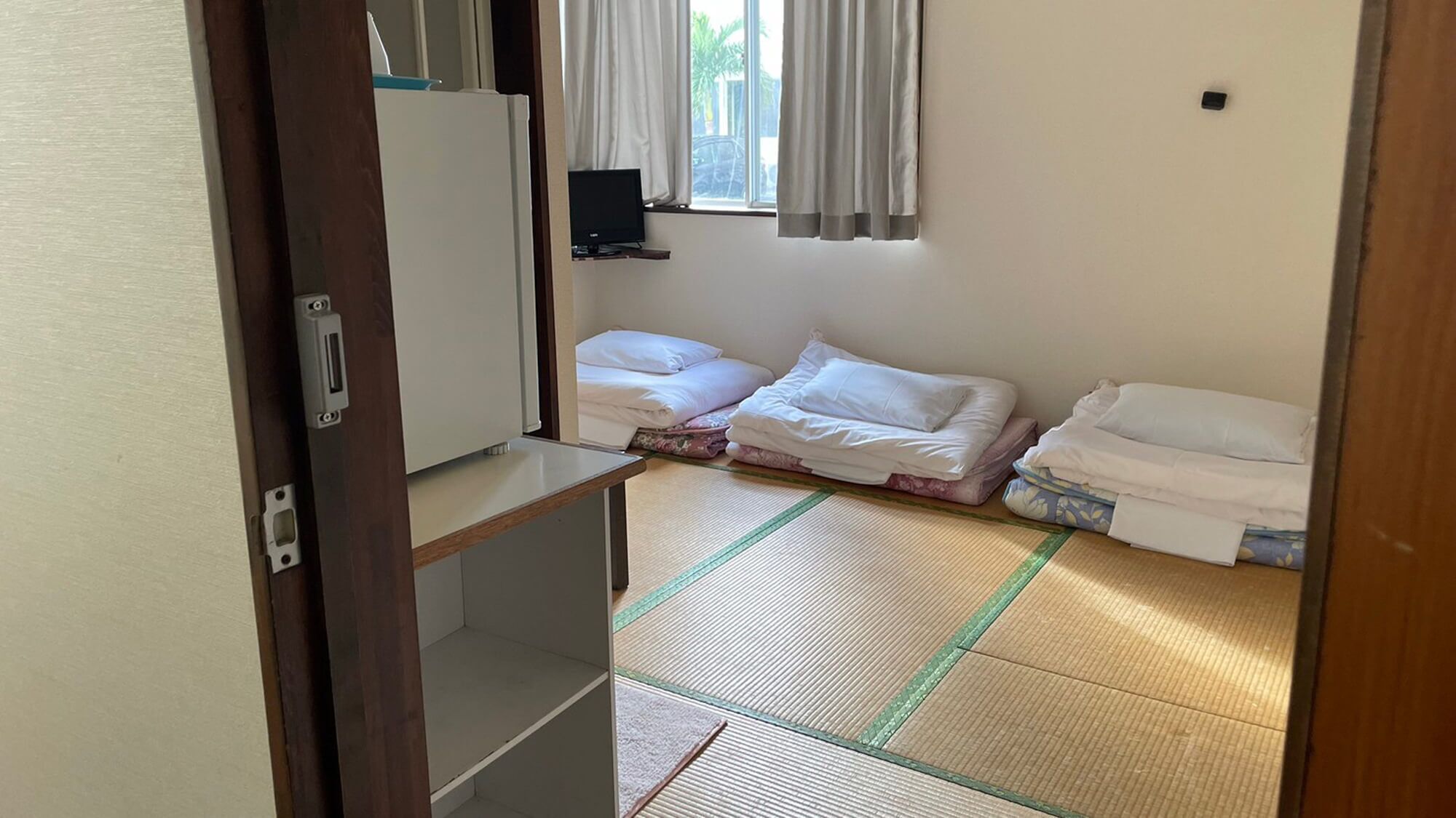 Free WiFi, bed sheets