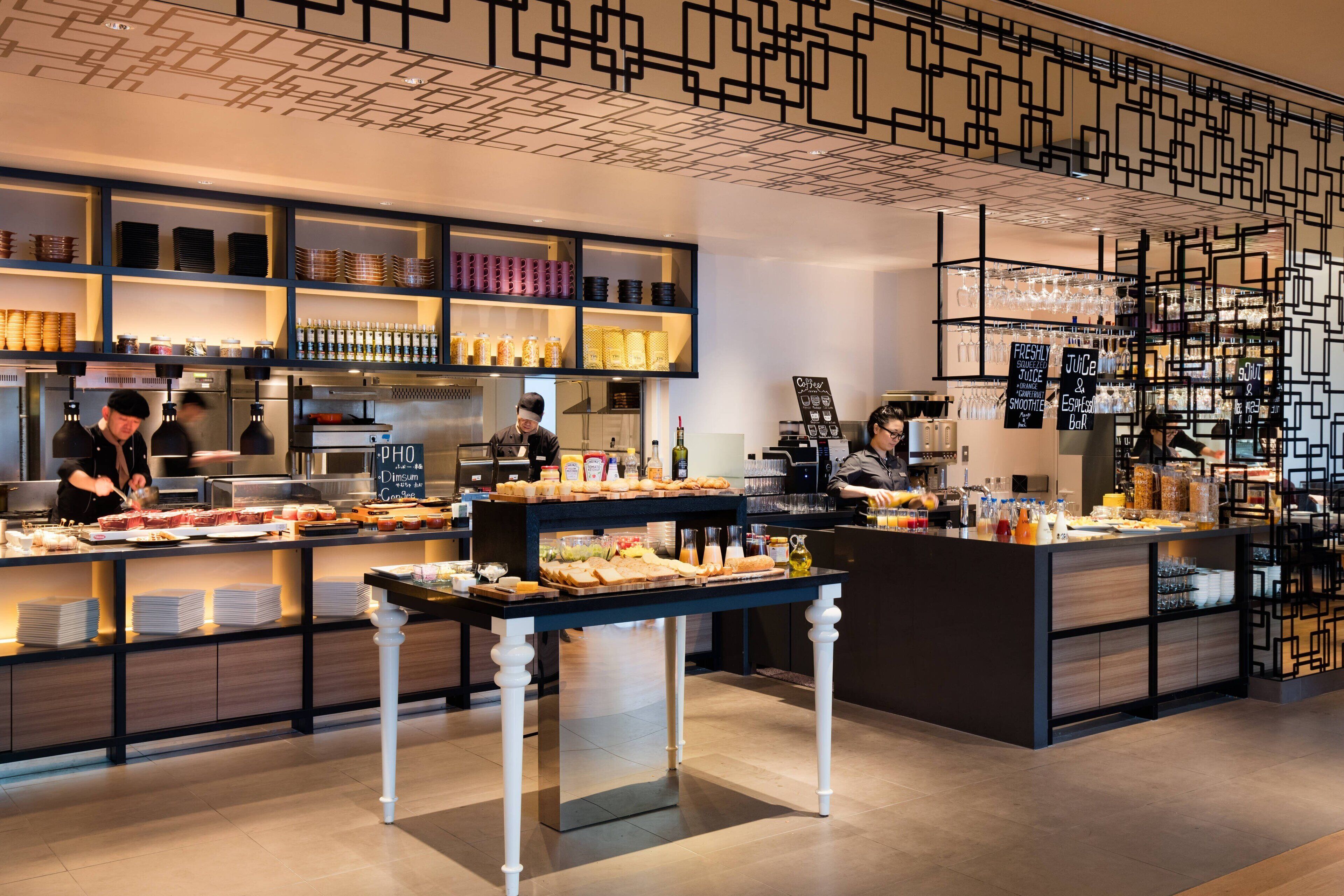 daily buffet breakfast (jpy 4300 per person)