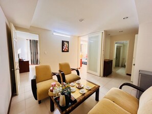 The Coast Suite | Minibar, in-room safe, desk, rollaway beds - The Coast Hotel Vung Tau (Vung Tau)