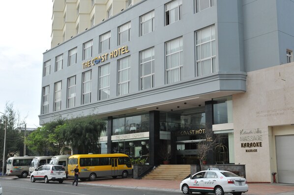 Porch - The Coast Hotel Vung Tau (Vung Tau)