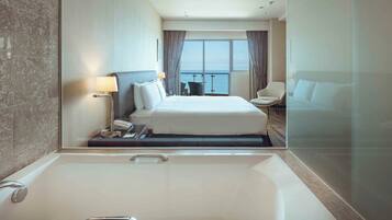 Deluxe Double Room | Premium bedding, minibar, in-room safe, blackout drapes