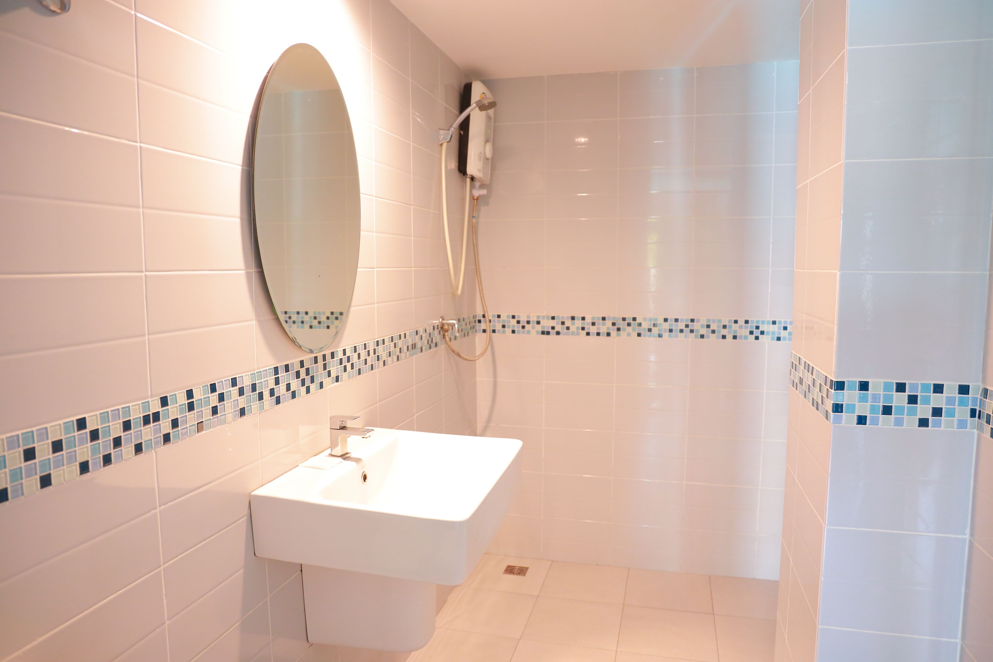 standard double room, pool view | bathroom | shower, free toiletries, towels