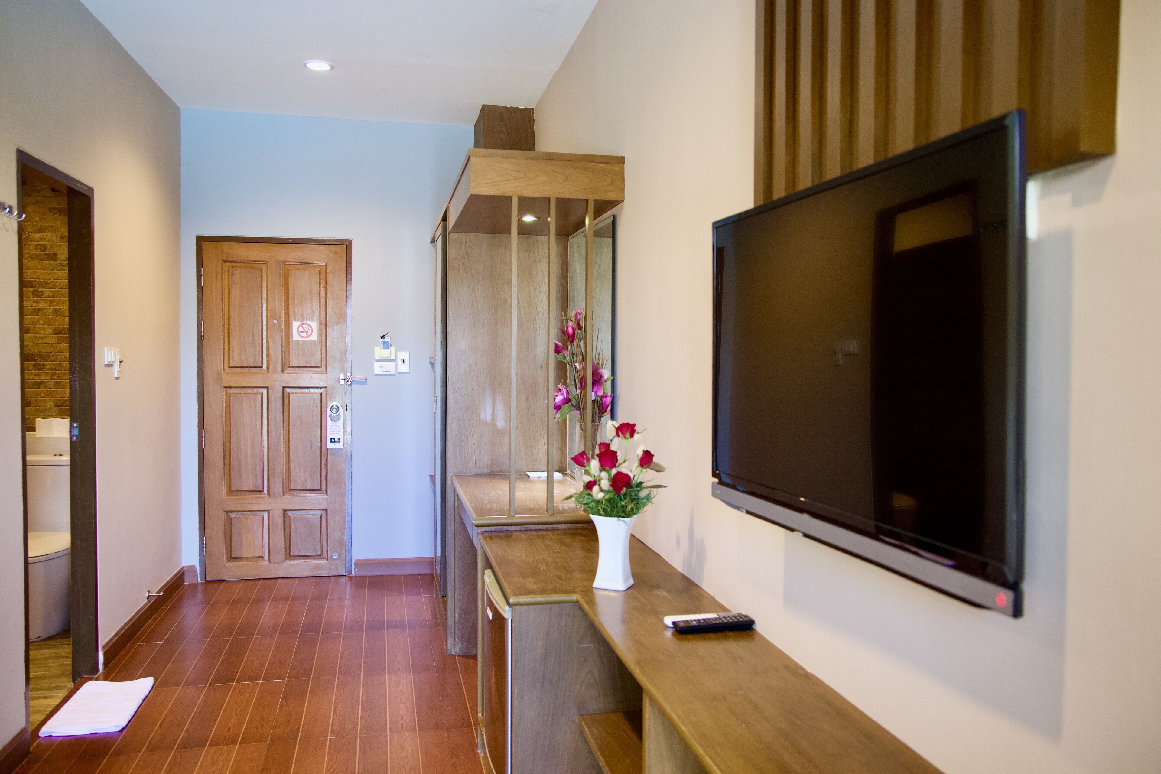 superior double room, pool access | free wifi, bed sheets