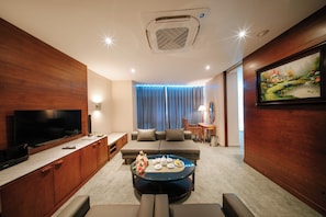 Apartment, Stadtblick | Strand-/Meerblick
