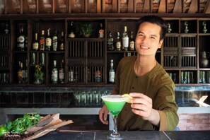 Poolside bar - Tam Coc Garden (Hoa Lu)