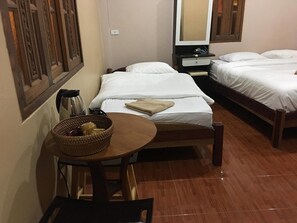 Triple Room A/C | Wi-Fi ฟรี
