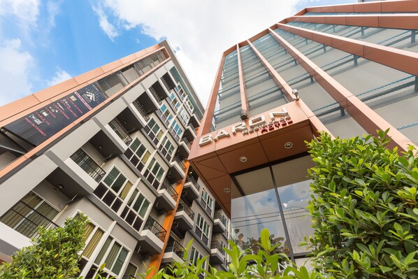 Exterior - Baron Residence Bangkok (Bangkok)