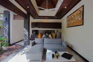 Flat-screen TV - Kayu Suar Bali Luxury Villas and Spa (Denpasar)