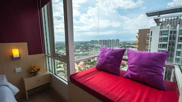 Studio one room ( Double or Twin) | มินิบาร์, โต๊ะทำงาน, ผ้าม่านกันแสง, เตียงเสริม/เปล