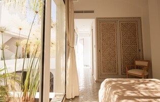 Classic Double Room (Jaafar) | Premium bedding, in-room safe, rollaway beds, free WiFi