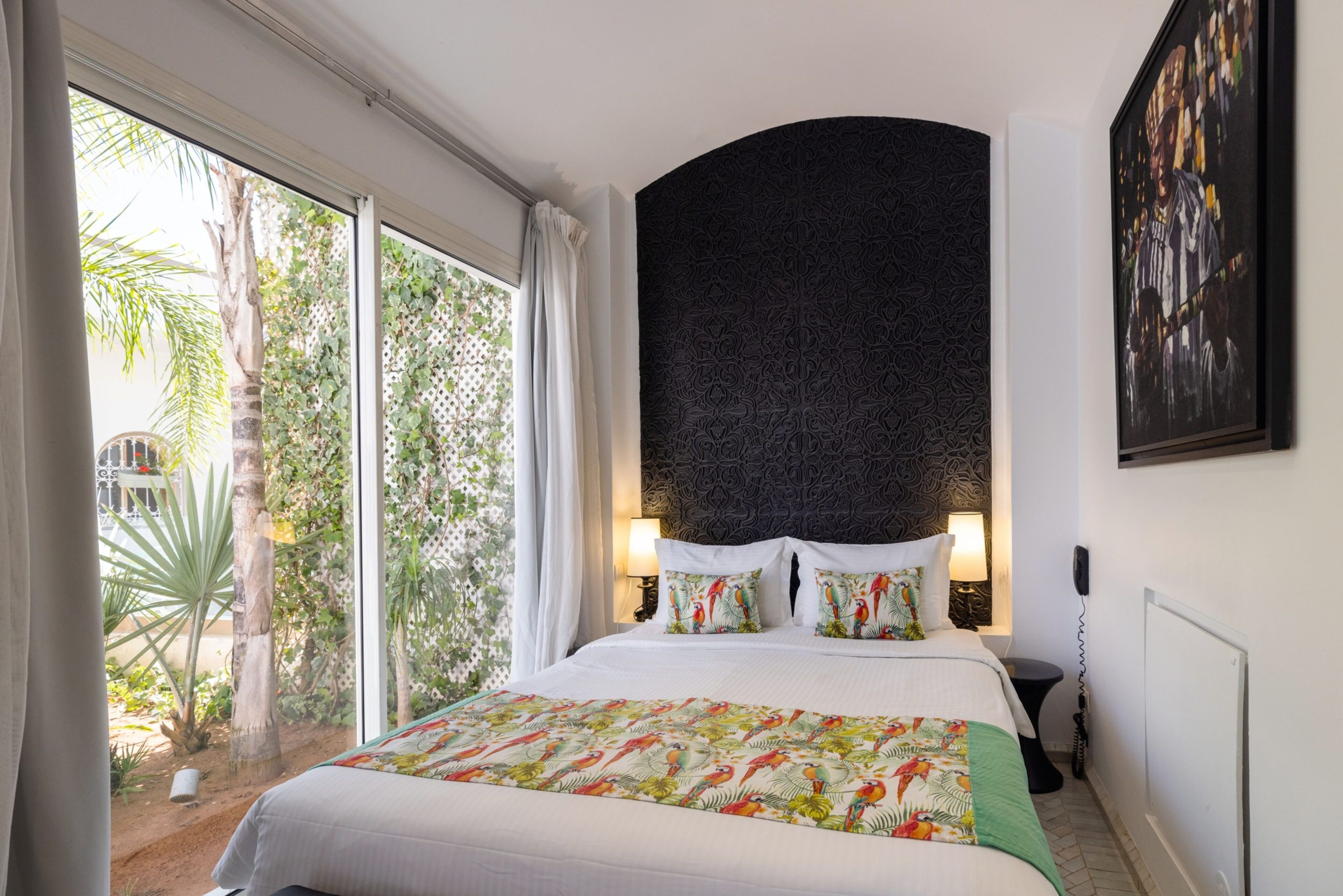 Premium bedding, in-room safe, rollaway beds, free WiFi