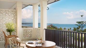 ๊ณ ๊ธ ์นจ๊ตฌ, ๊ฐ์ค ๋ด ๊ธ๊ณ , ์ฑ
์, ๋
ธํธ๋ถ ์์
๊ณต๊ฐ