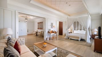 Premium bedding, in-room safe, desk, laptop workspace