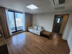Executive Studio Suite | Langsir/tirai gelap terus, kalis bunyi, Wi-fi percuma 