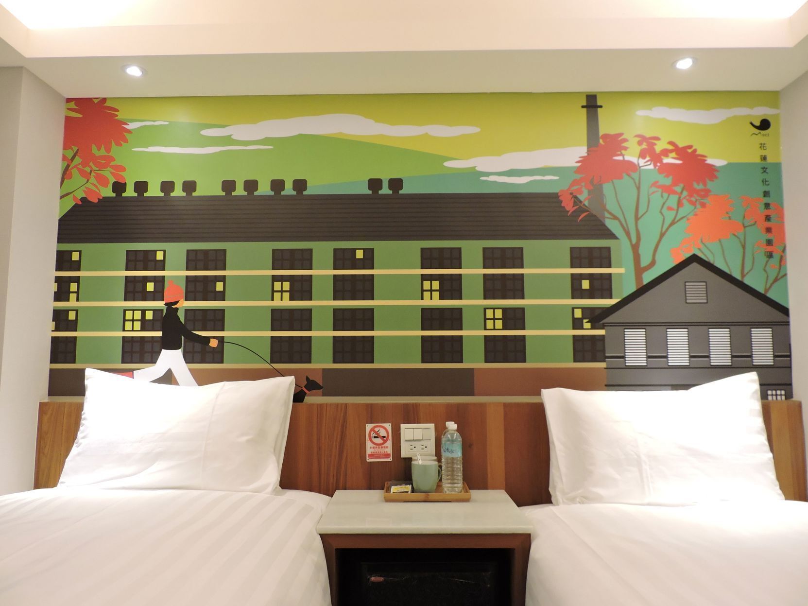 Premium bedding, desk, blackout drapes, soundproofing