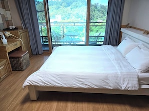 Family Double Room (20 PY) | Premium bedding, down comforters, desk, laptop workspace