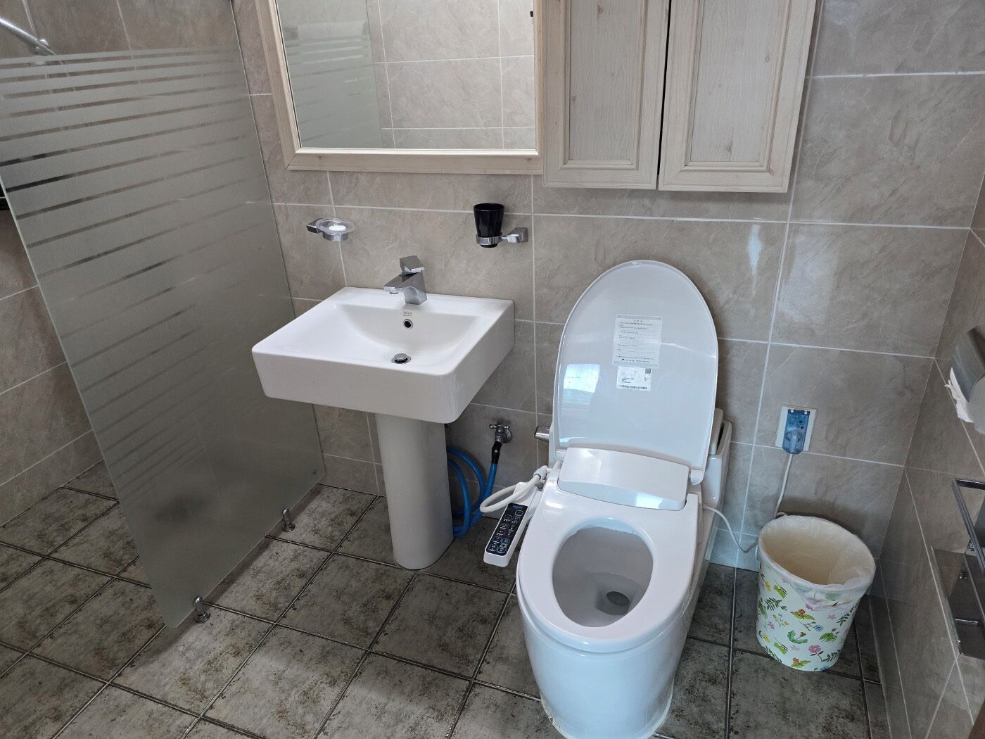 family suite, 3 bedrooms, partial ocean view (25 py) | bathroom | shower, free toiletries, hair dryer, slippers