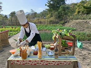 餐飲